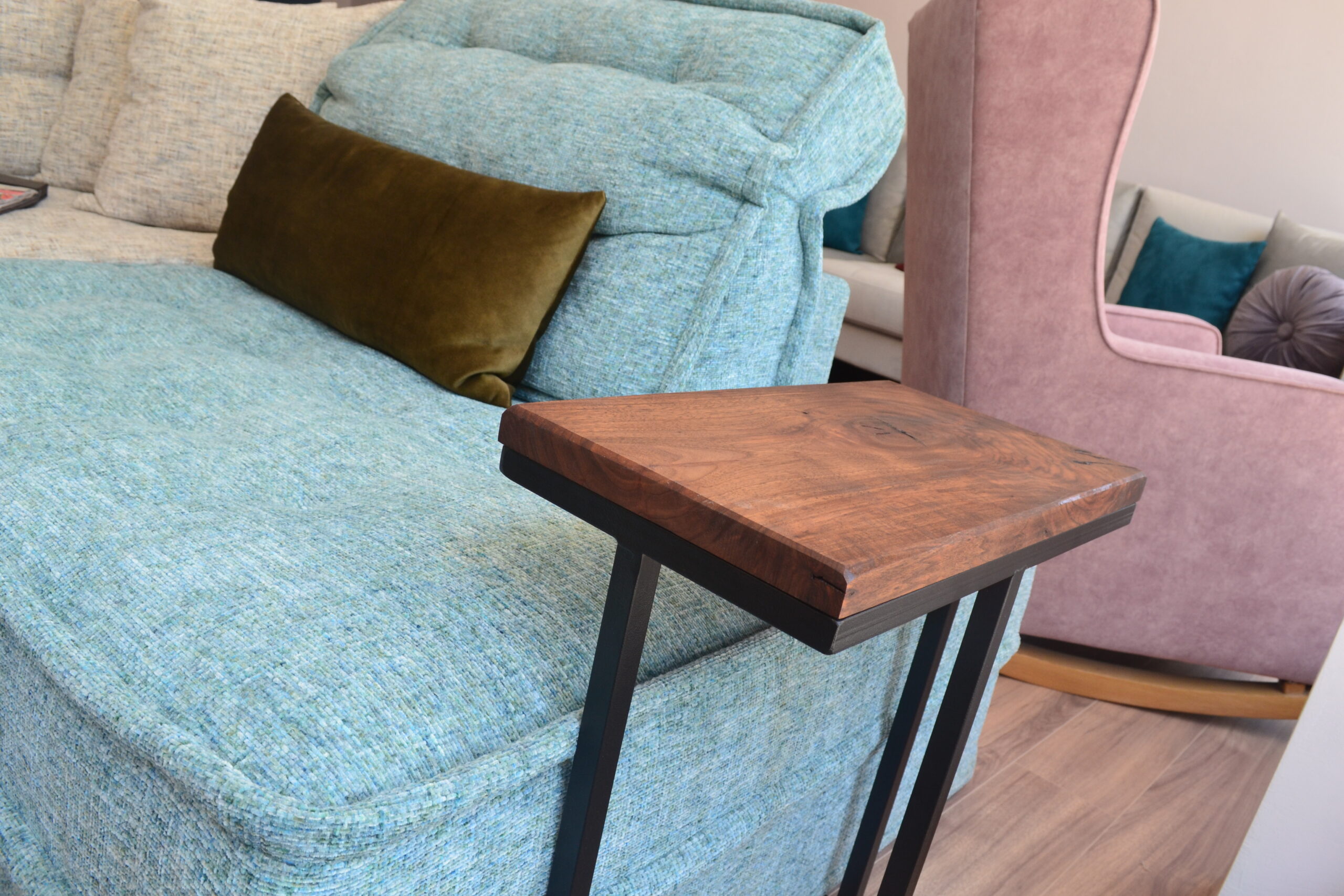 βοηθητικό τραπεζάκι1